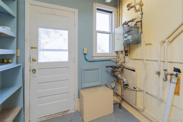 13313 Helen Street, Southgate, MI 48195