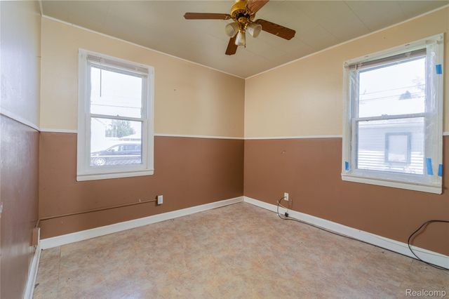 13313 Helen Street, Southgate, MI 48195