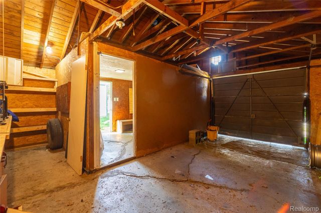 13313 Helen Street, Southgate, MI 48195