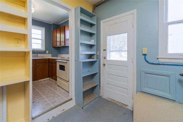 13313 Helen Street, Southgate, MI 48195
