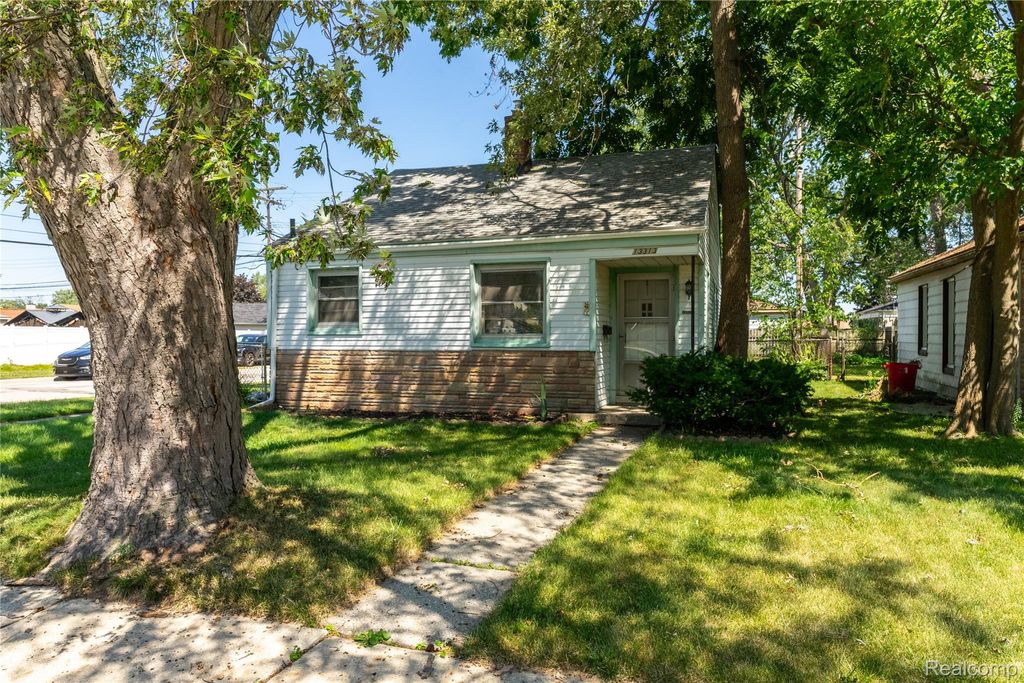 13313 Helen Street, Southgate, MI 48195