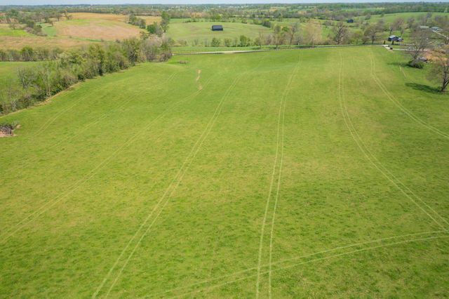 401 Millersburg Cynthiana Road, Paris, KY 40361