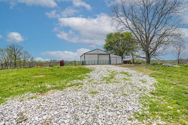 401 Millersburg Cynthiana Road, Paris, KY 40361