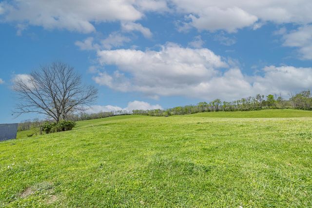 401 Millersburg Cynthiana Road, Paris, KY 40361