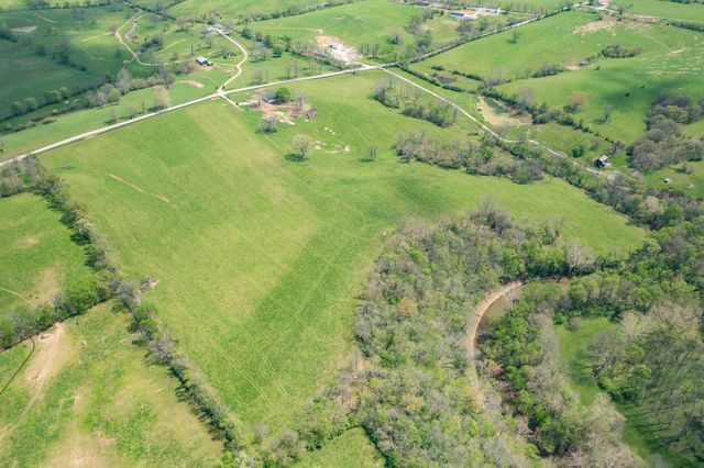 401 Millersburg Cynthiana Road, Paris, KY 40361