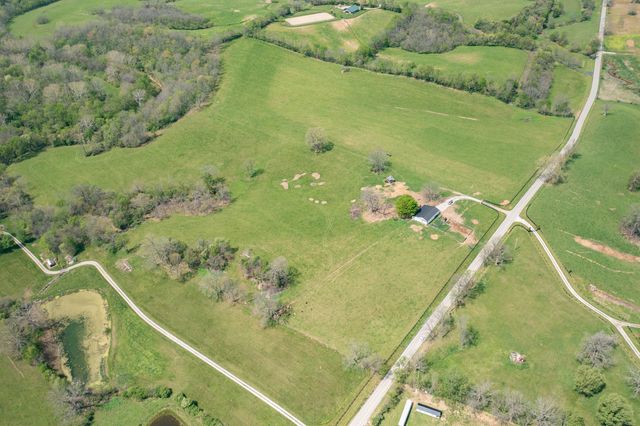 401 Millersburg Cynthiana Road, Paris, KY 40361