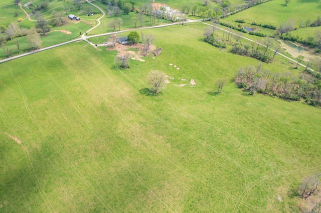 401 Millersburg Cynthiana Road, Paris, KY 40361