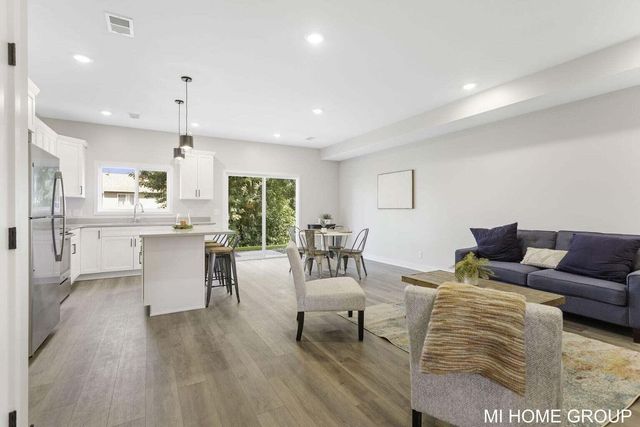 13664 Signature Drive, Holland Twp, MI 49424