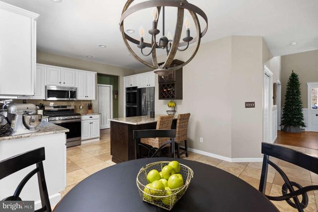 12 OAK LEAF DR, New Egypt, NJ 08533