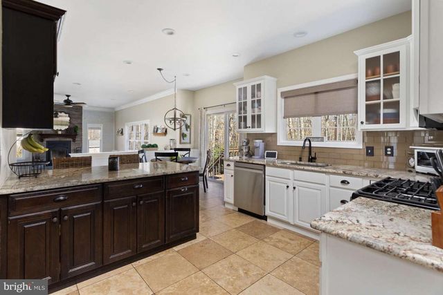 12 OAK LEAF DR, New Egypt, NJ 08533