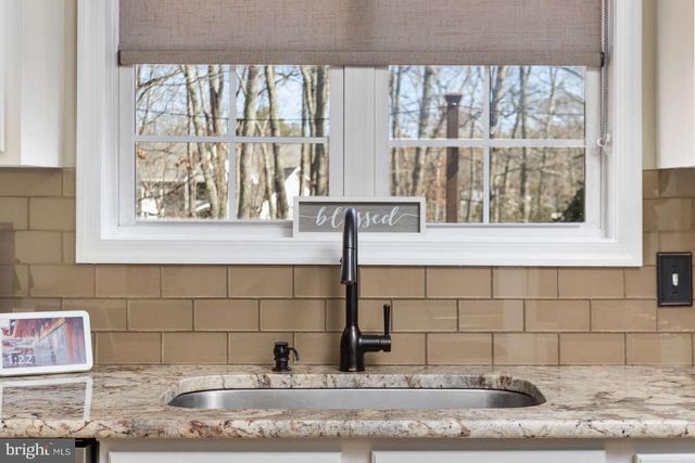 12 OAK LEAF DR, New Egypt, NJ 08533