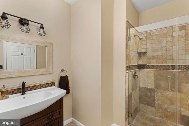 12 OAK LEAF DR, New Egypt, NJ 08533