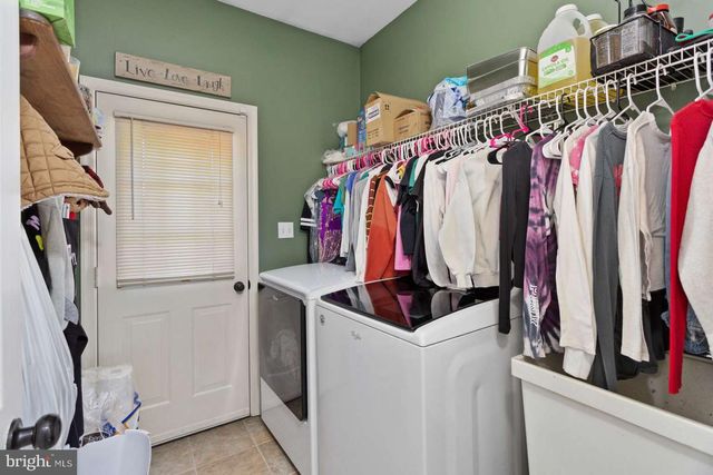 12 OAK LEAF DR, New Egypt, NJ 08533