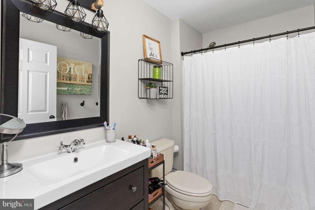 12 OAK LEAF DR, New Egypt, NJ 08533