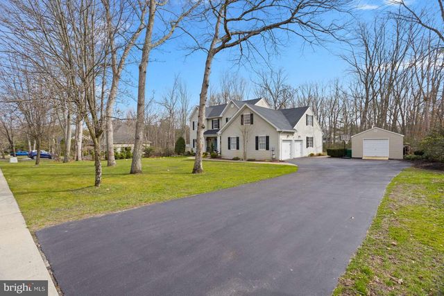 12 OAK LEAF DR, New Egypt, NJ 08533