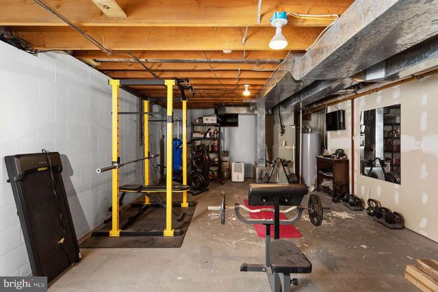 12 OAK LEAF DR, New Egypt, NJ 08533