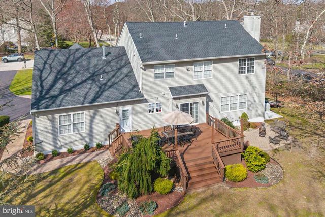12 OAK LEAF DR, New Egypt, NJ 08533