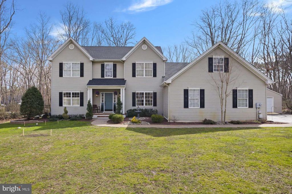 12 OAK LEAF DR, New Egypt, NJ 08533