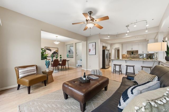 45 Cove Ct, Napa, CA 94559