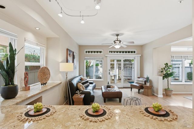 45 Cove Ct, Napa, CA 94559