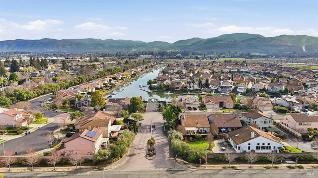 45 Cove Ct, Napa, CA 94559