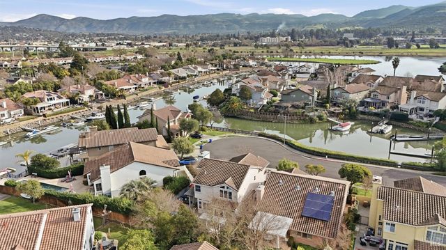 45 Cove Ct, Napa, CA 94559