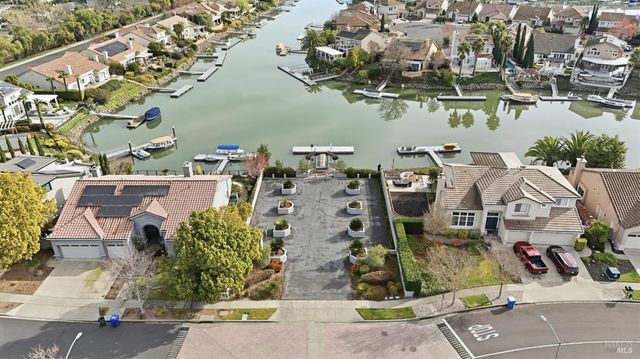 45 Cove Ct, Napa, CA 94559