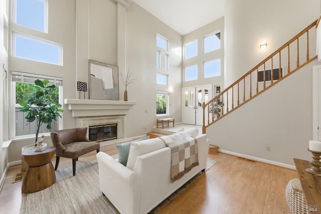 45 Cove Ct, Napa, CA 94559