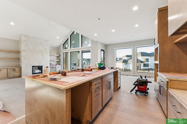 3538 S 210th Avenue, Elkhorn, NE 68022