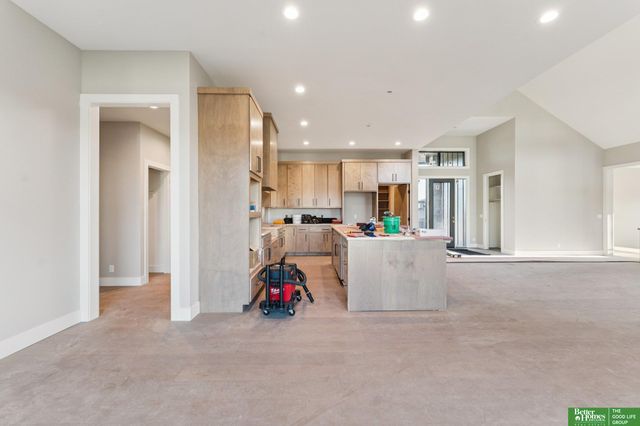 3538 S 210th Avenue, Elkhorn, NE 68022