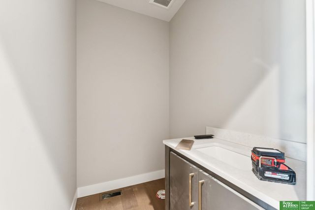 3538 S 210th Avenue, Elkhorn, NE 68022