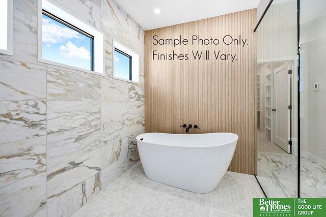 3538 S 210th Avenue, Elkhorn, NE 68022