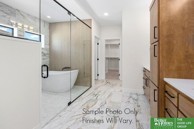 3538 S 210th Avenue, Elkhorn, NE 68022