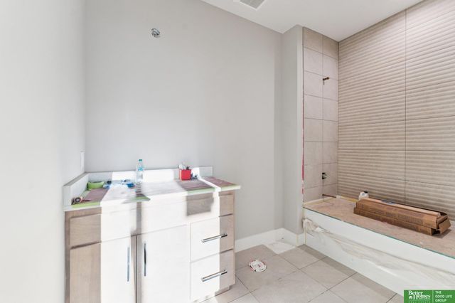 3538 S 210th Avenue, Elkhorn, NE 68022