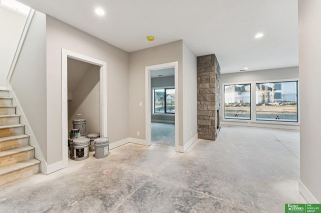 3538 S 210th Avenue, Elkhorn, NE 68022