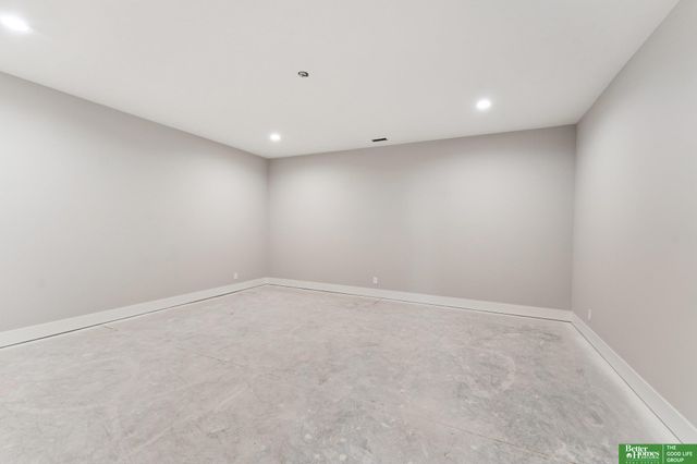 3538 S 210th Avenue, Elkhorn, NE 68022