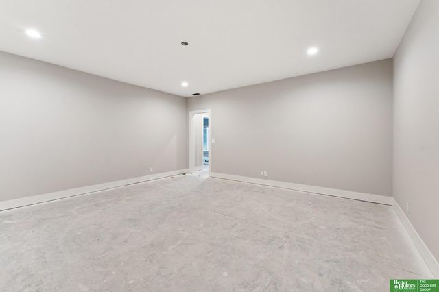 3538 S 210th Avenue, Elkhorn, NE 68022