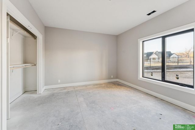 3538 S 210th Avenue, Elkhorn, NE 68022