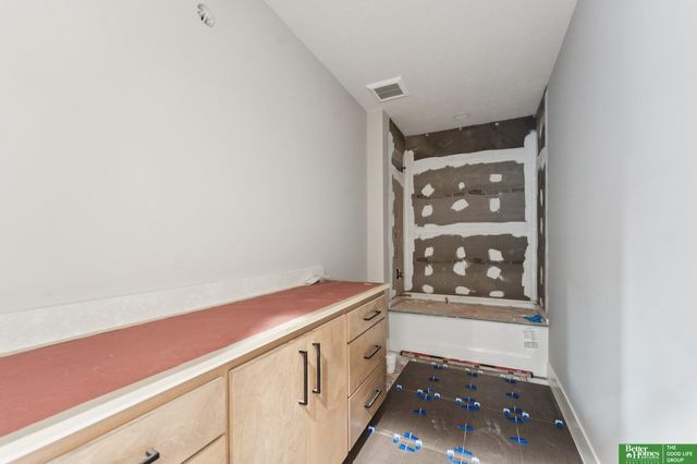 3538 S 210th Avenue, Elkhorn, NE 68022