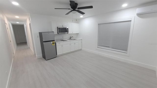 2519 W WALNUT, Tampa, FL 33607