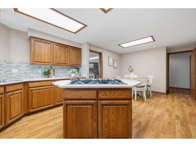 308 Nw 95TH Cir, Vancouver, WA 98665
