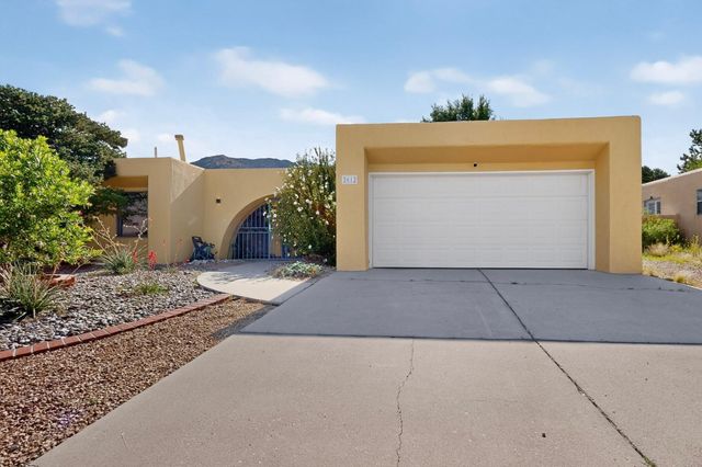 2012 Father Sky Street NE, Albuquerque, NM 87112