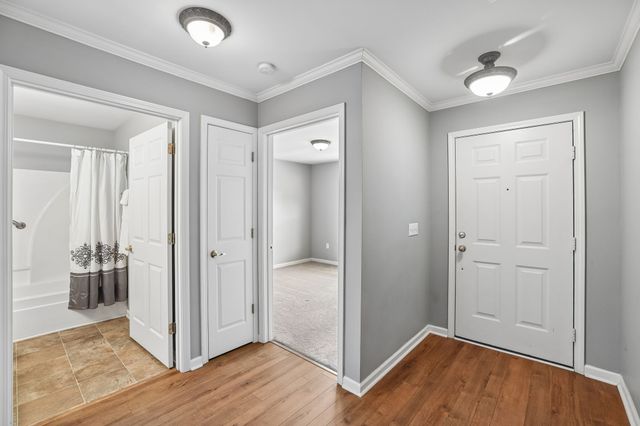 704 Village Green Cir, Murfreesboro, TN 37128
