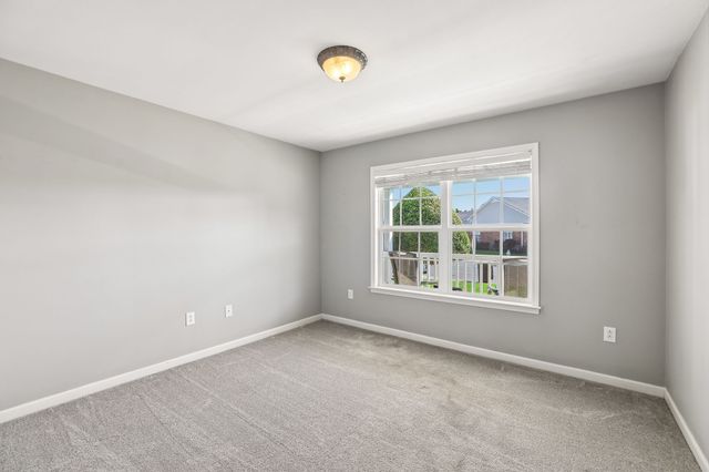 704 Village Green Cir, Murfreesboro, TN 37128