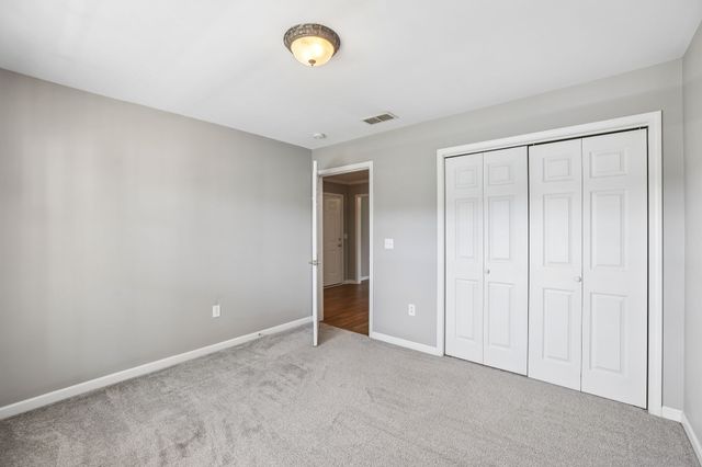 704 Village Green Cir, Murfreesboro, TN 37128