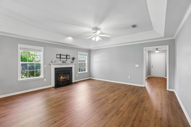 704 Village Green Cir, Murfreesboro, TN 37128