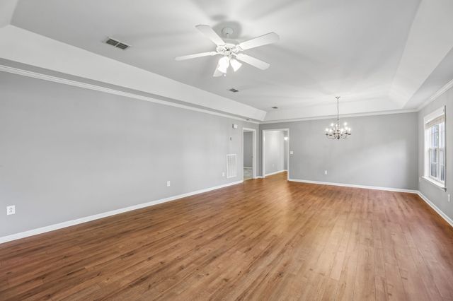 704 Village Green Cir, Murfreesboro, TN 37128