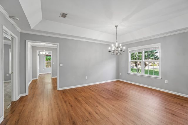704 Village Green Cir, Murfreesboro, TN 37128