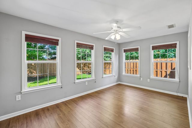 704 Village Green Cir, Murfreesboro, TN 37128