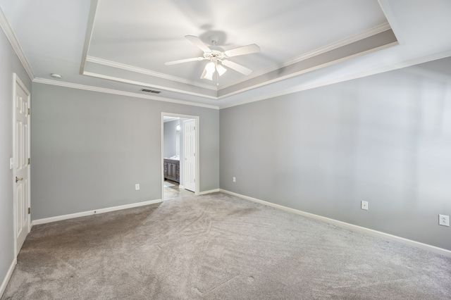 704 Village Green Cir, Murfreesboro, TN 37128